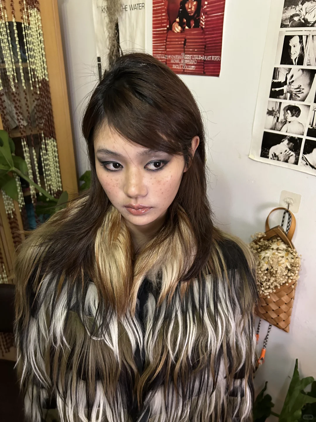 根据个人特点找到自然妆容：第一集