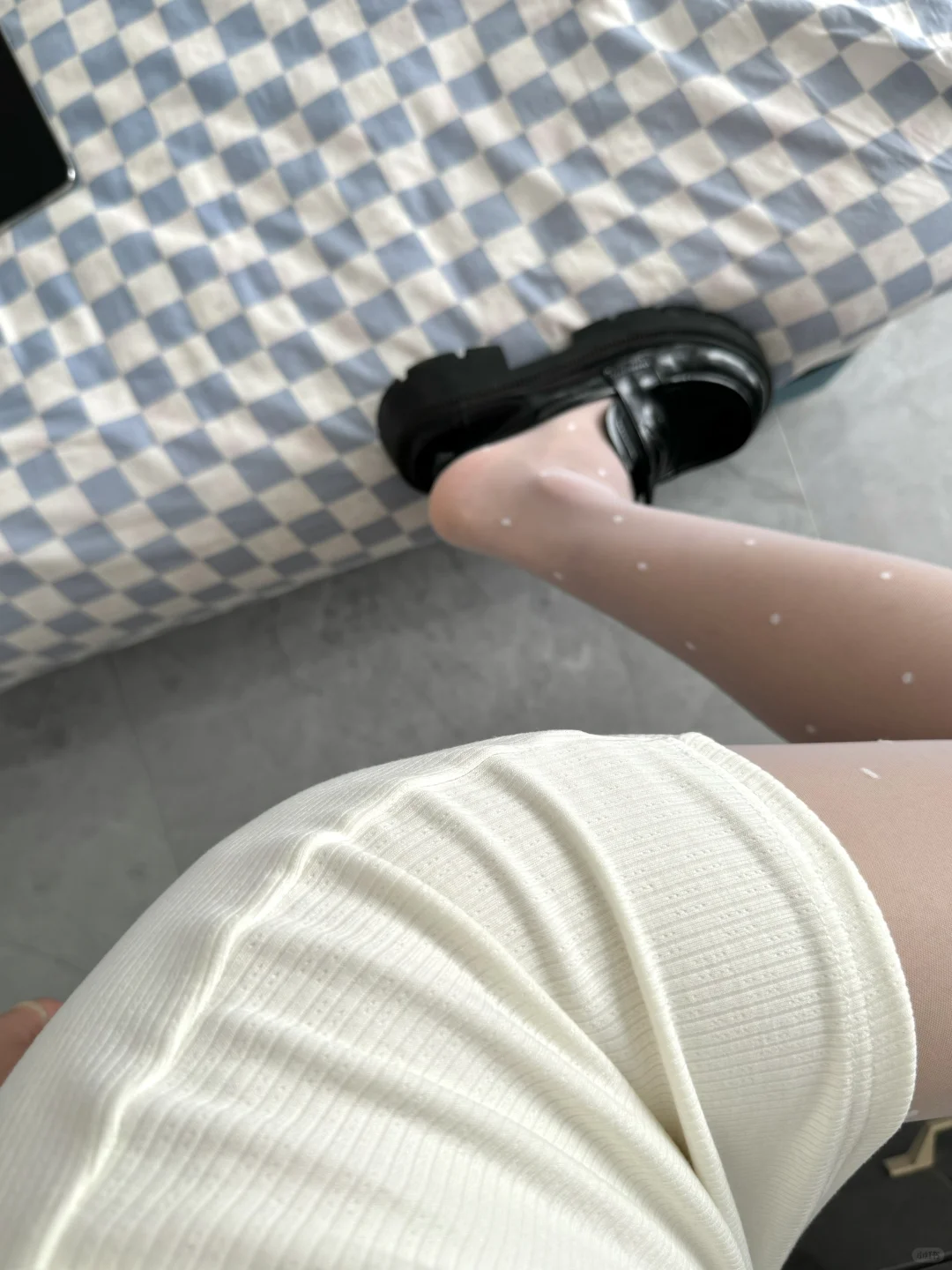 白色波点袜真的好好看