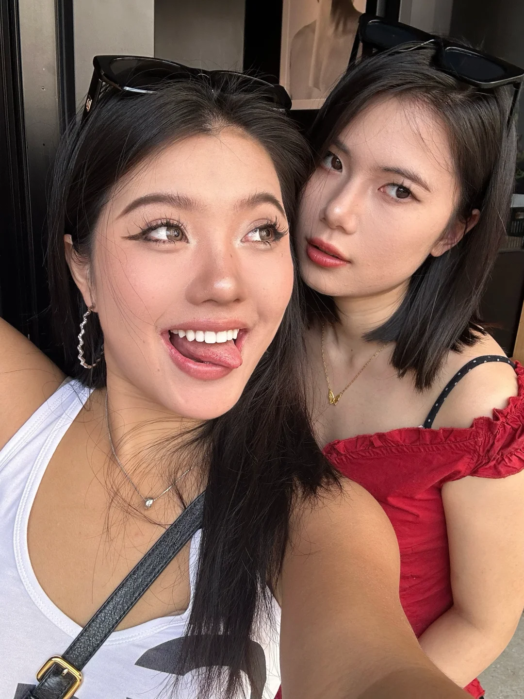 香港捞人随手拍的美女..想发照片给她！