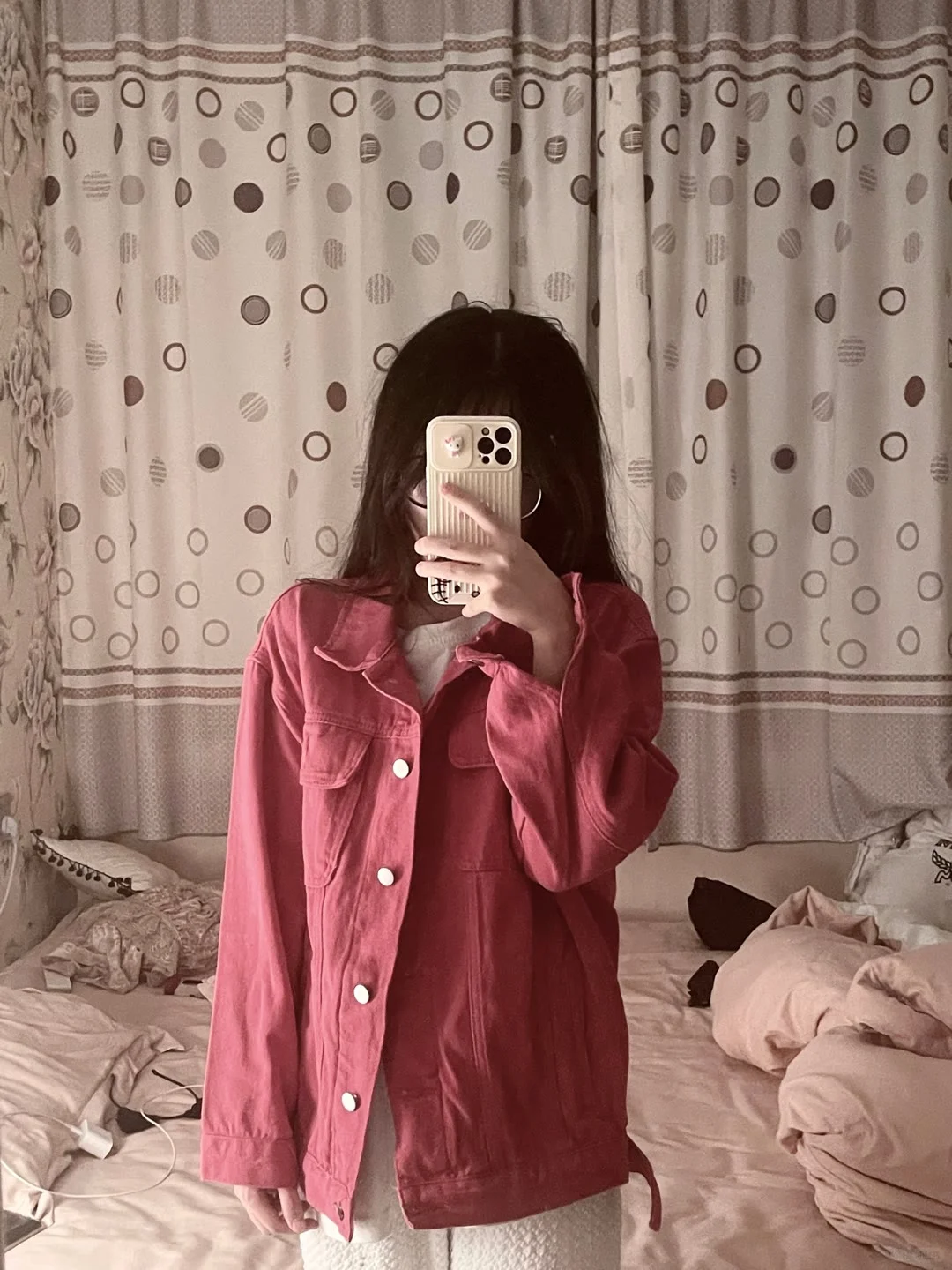 纯情女大，对镜拍