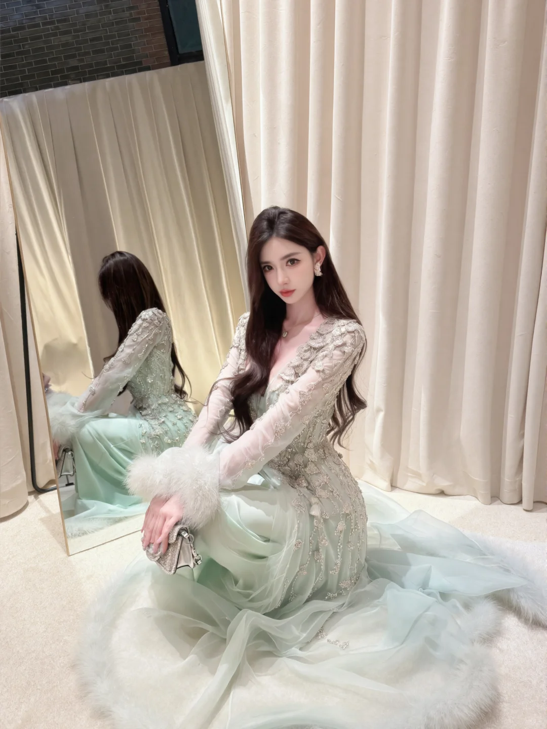 踏入华伦天奴的时尚梦境💎