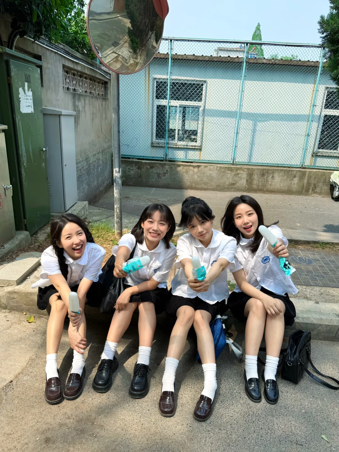 码住这些毕业拍照姿势📷毕业完美出片