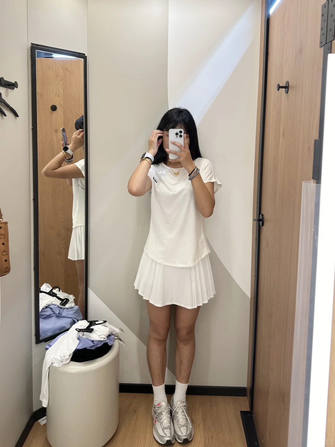 青春女大还得是你啊 迪卡侬