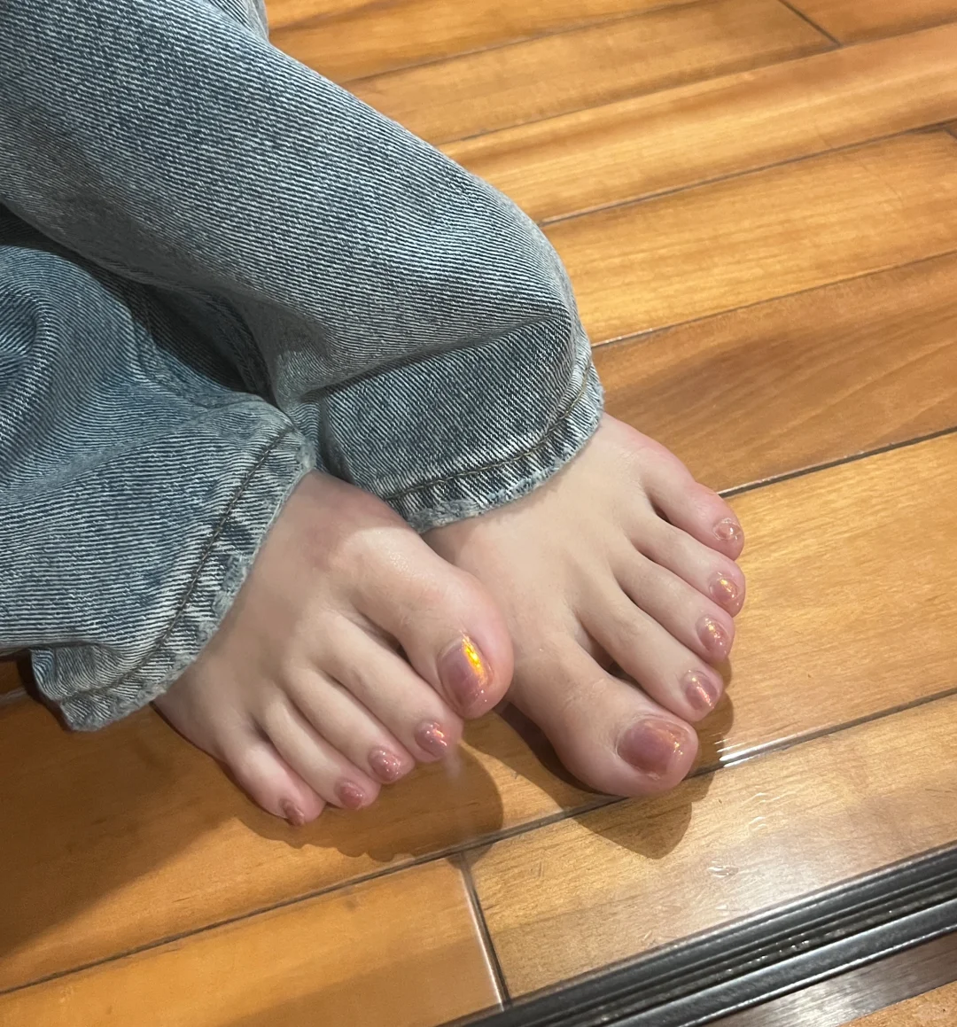 🌇落日余晖 镜面极光粉脚部美甲