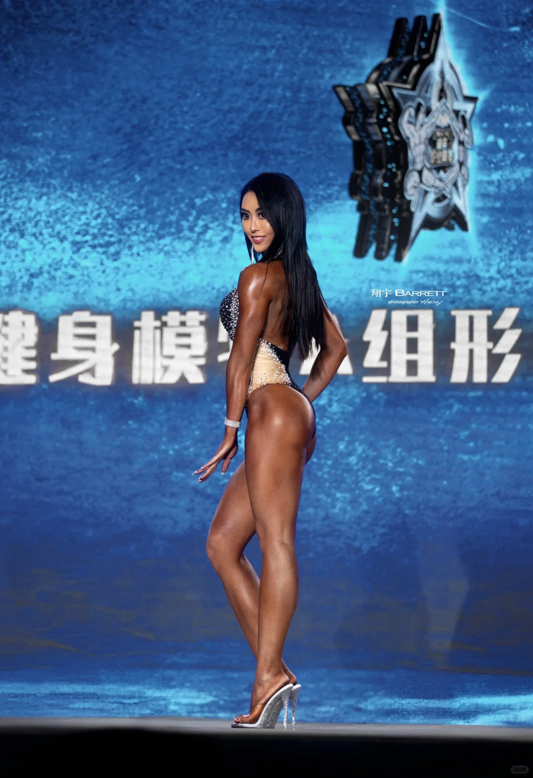 好喜欢这样有力量有线条的样子～
