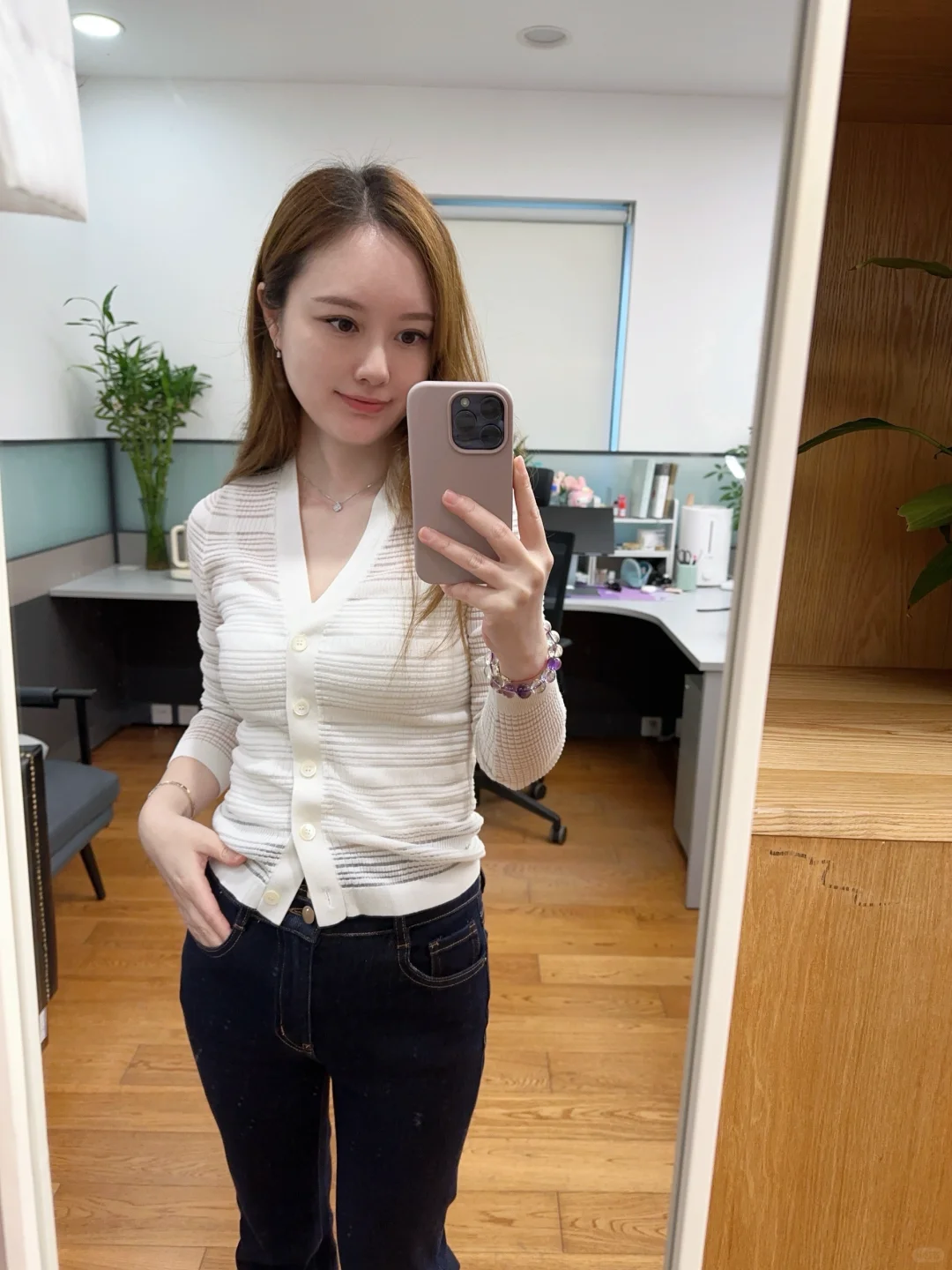 5.6国企40岁女员工上班穿搭