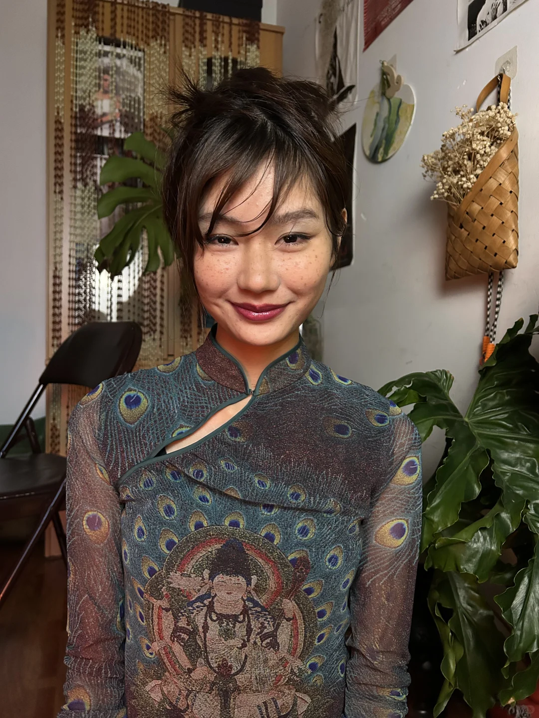 根据个人特点找到自然妆容：第一集