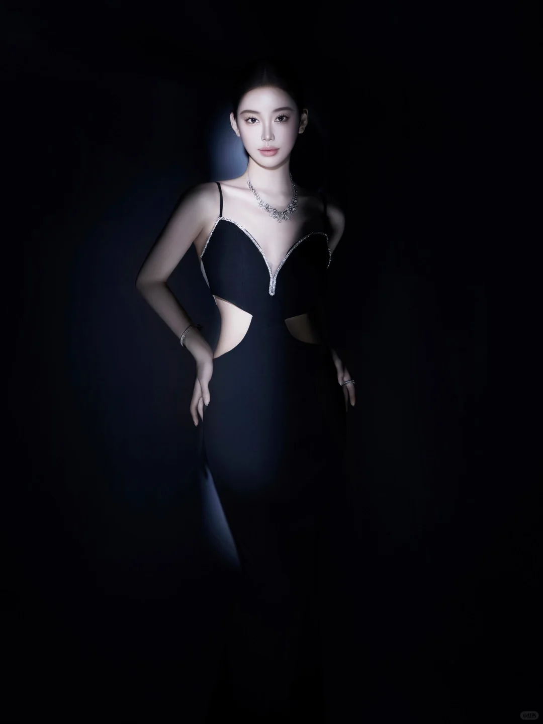 审美提升▫️气质超绝的时尚剪影女神写真