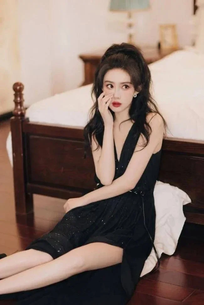 九重紫看了吗？笨蛋美女也有好身材！