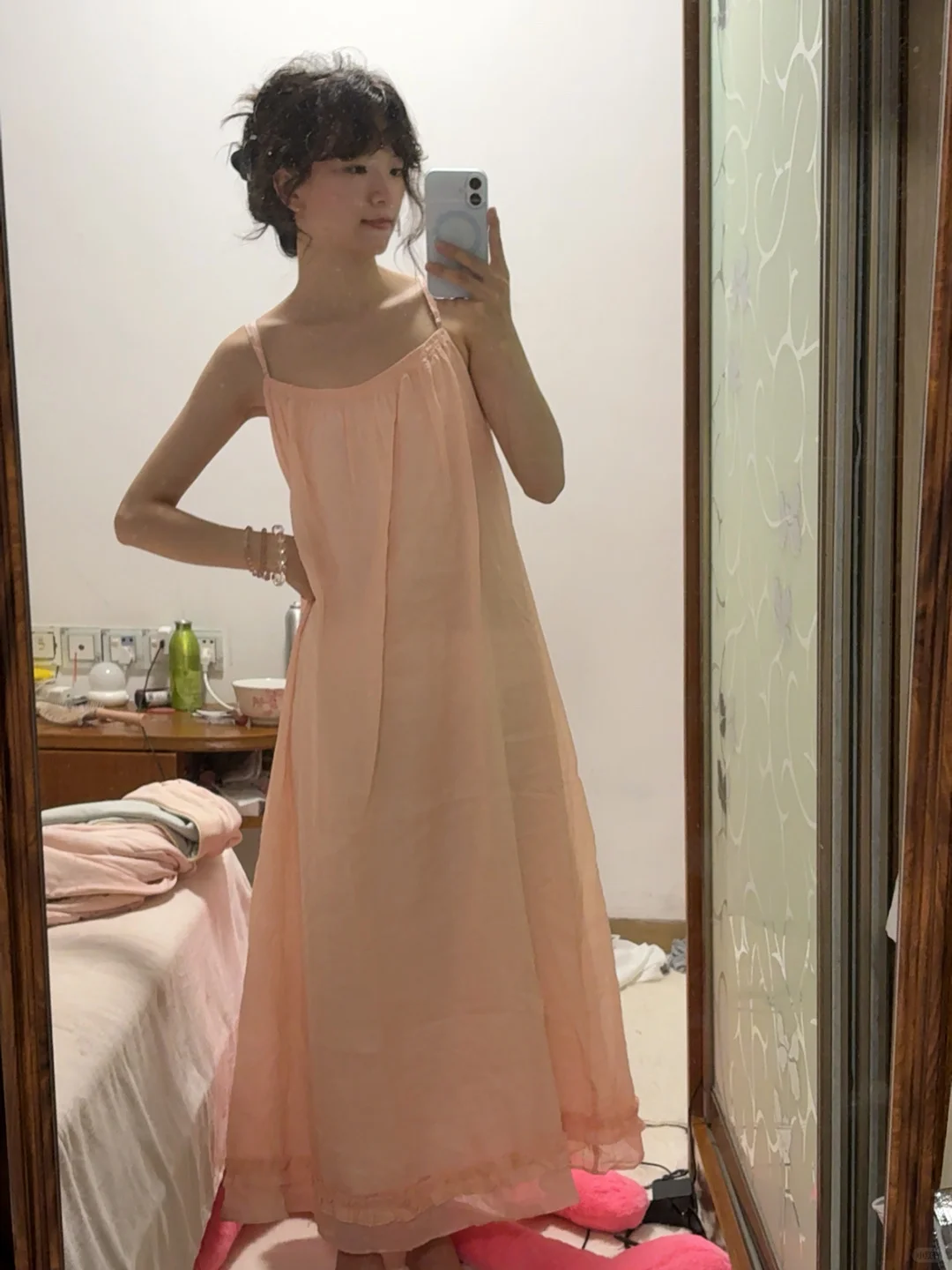 女装我真是没空陪你闹了😠600米的衣服？