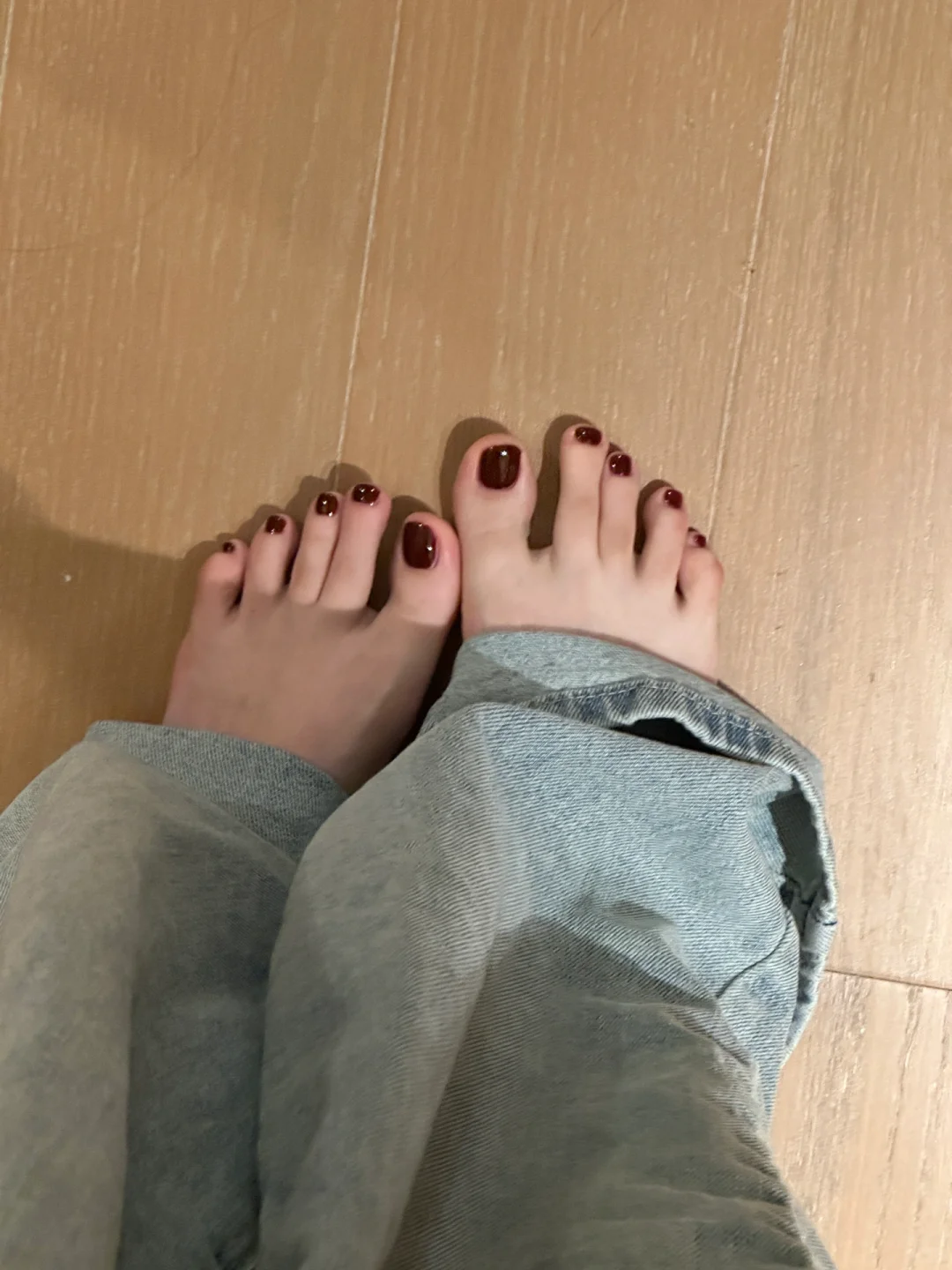 图文版显白酒红色脚美甲✨巨显白美丽