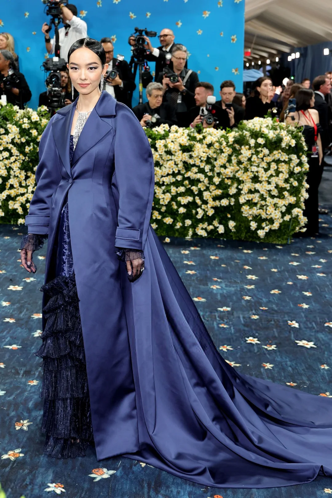 两位国模刘雯&孙菲菲亮相今年MetGala