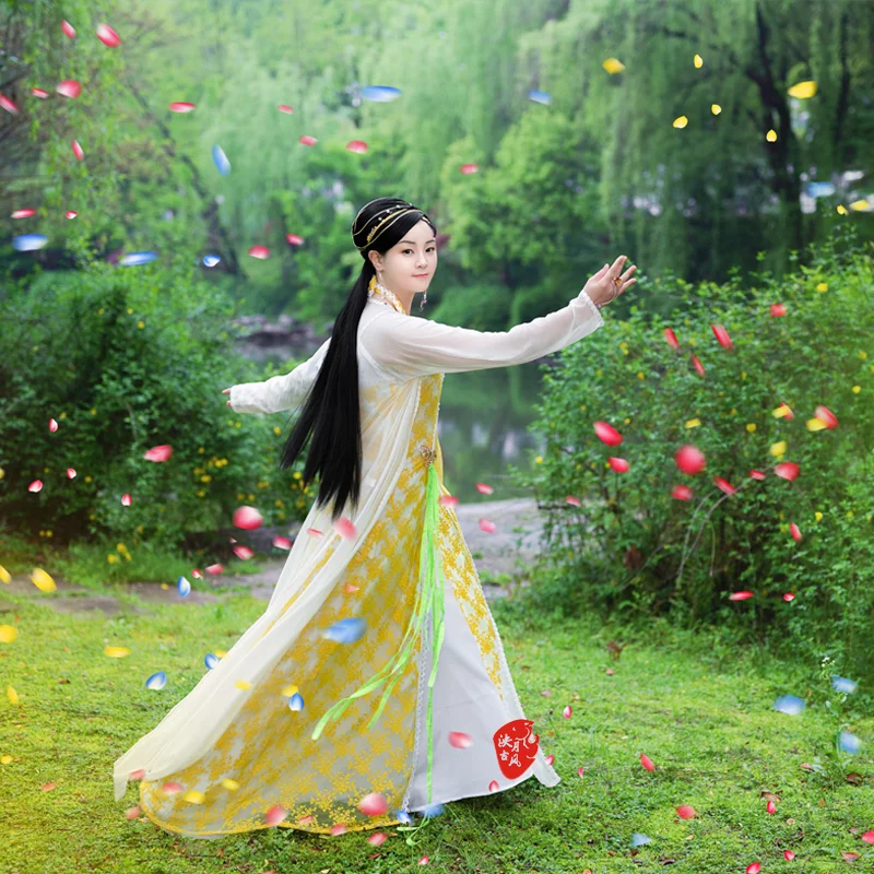 泱月古风欢天喜地七仙女黄儿凡间古装返图