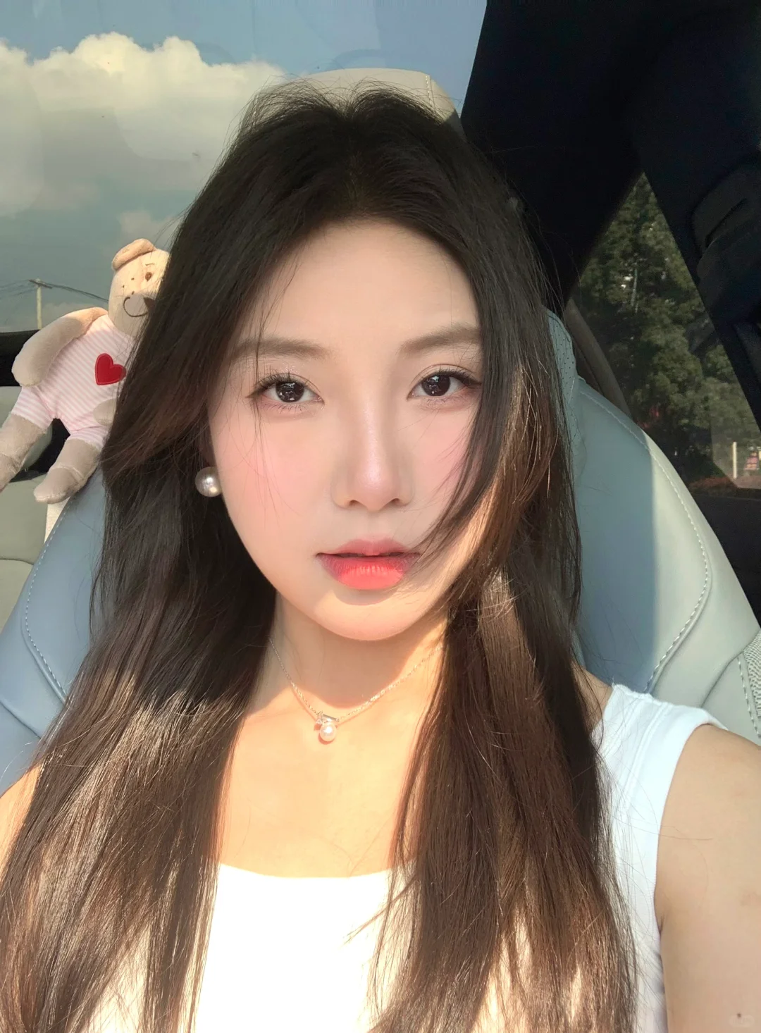 戴珍珠耳环的少女