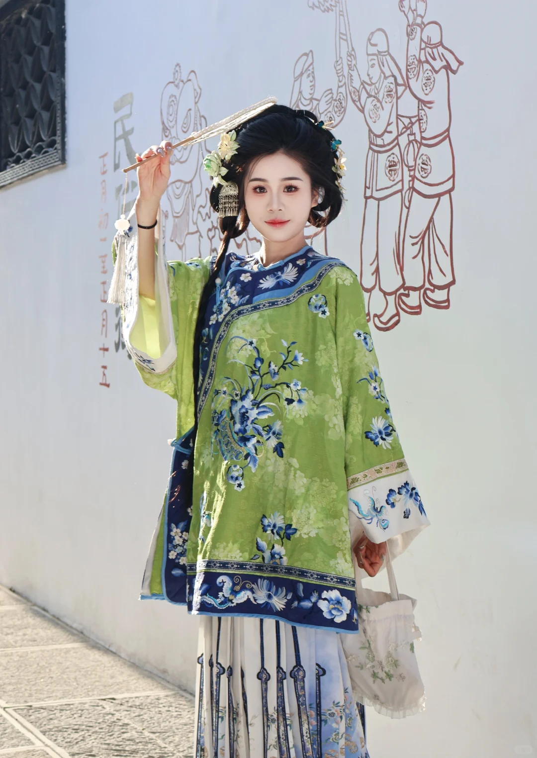 浅浅穿越一下 绿意清新的清汉女！