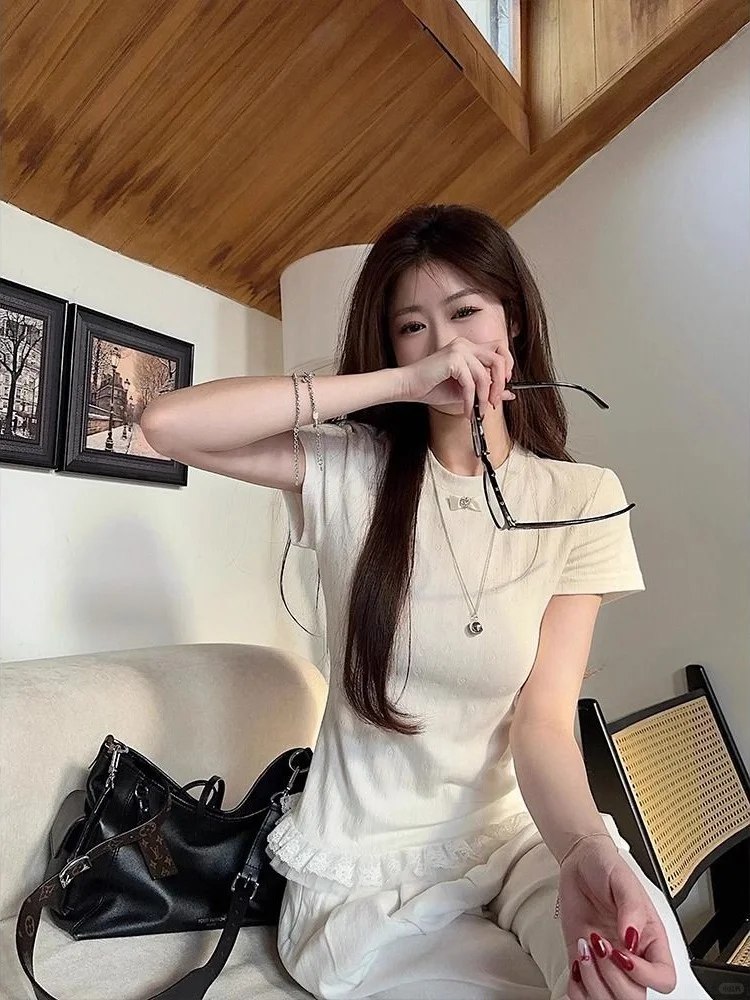 韩系俏皮蕾丝花边正肩短袖！！