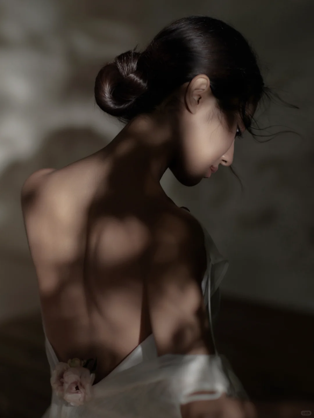 “爱是神洒在她肩上的光。”唯美氛围感写真