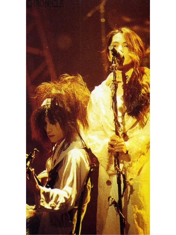 HYDE 宝井秀人 男身女相 眉骨也太优越了