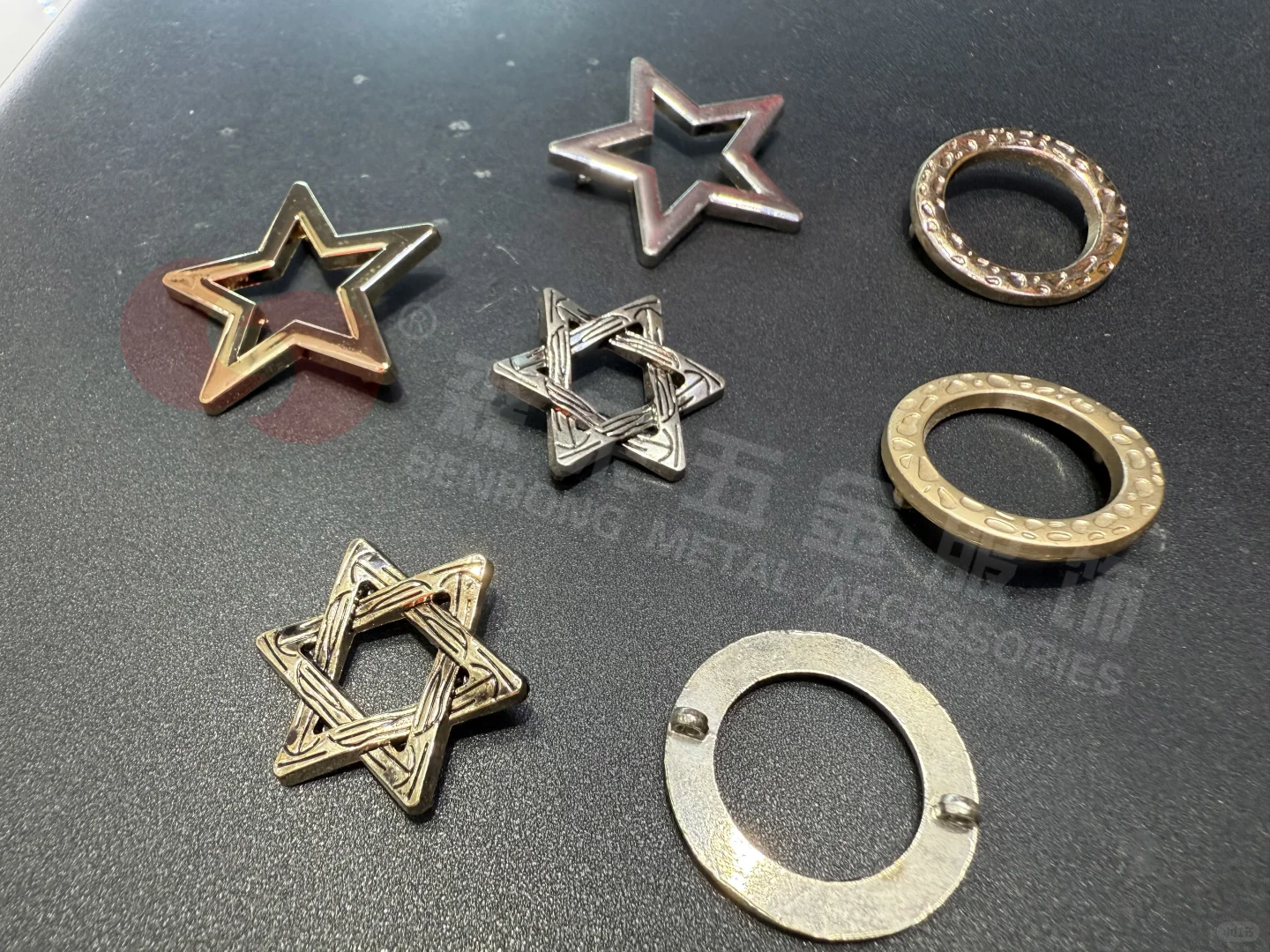 森荣｜异形双孔缝线金属装饰扣系列