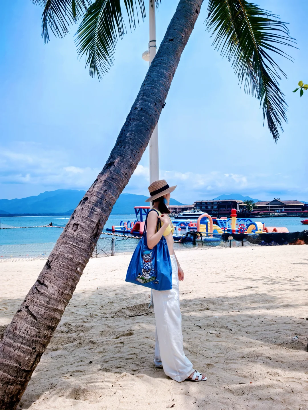 海岛度假怎么能不穿比基尼呢👙