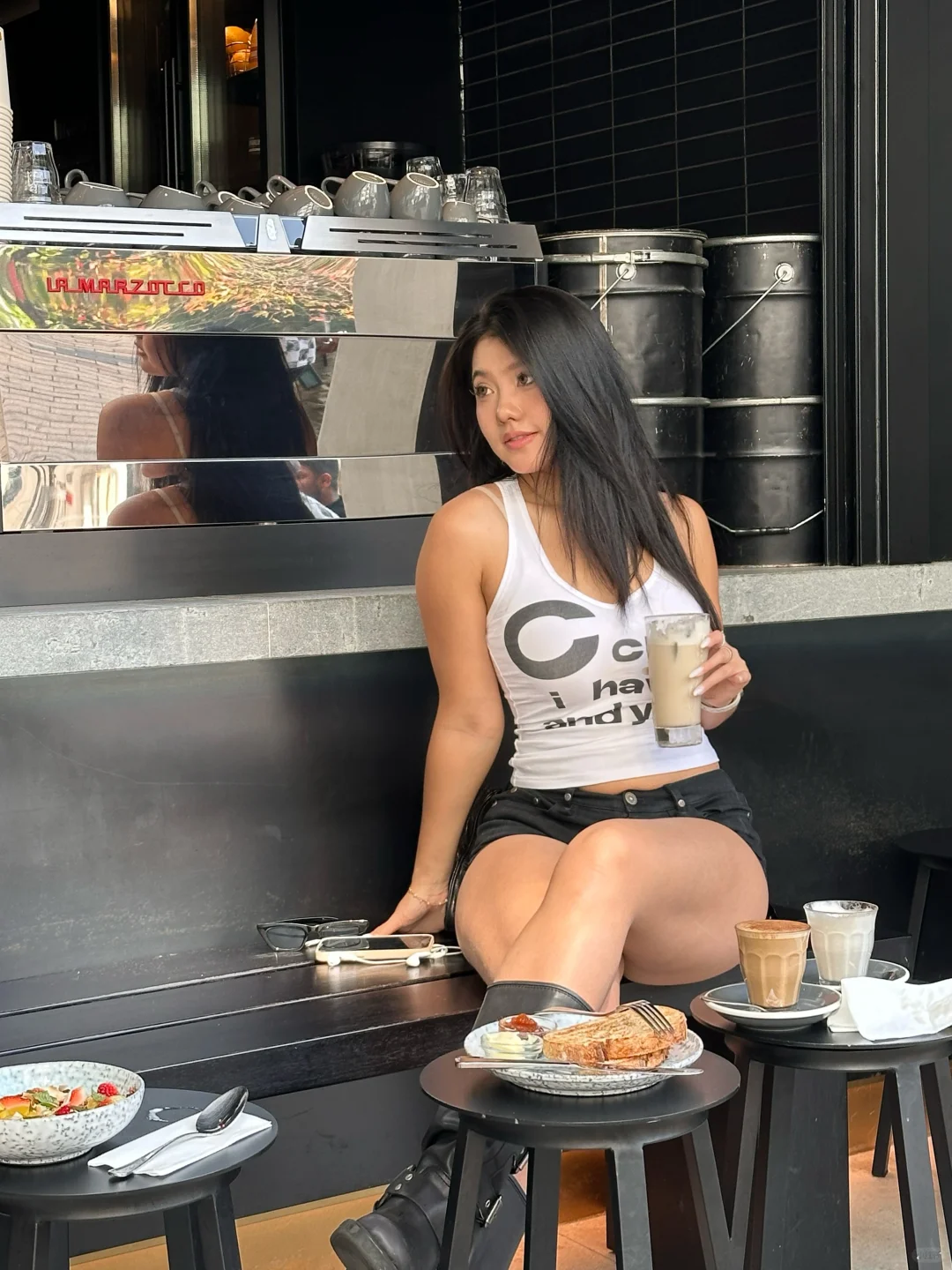 香港捞人随手拍的美女..想发照片给她！