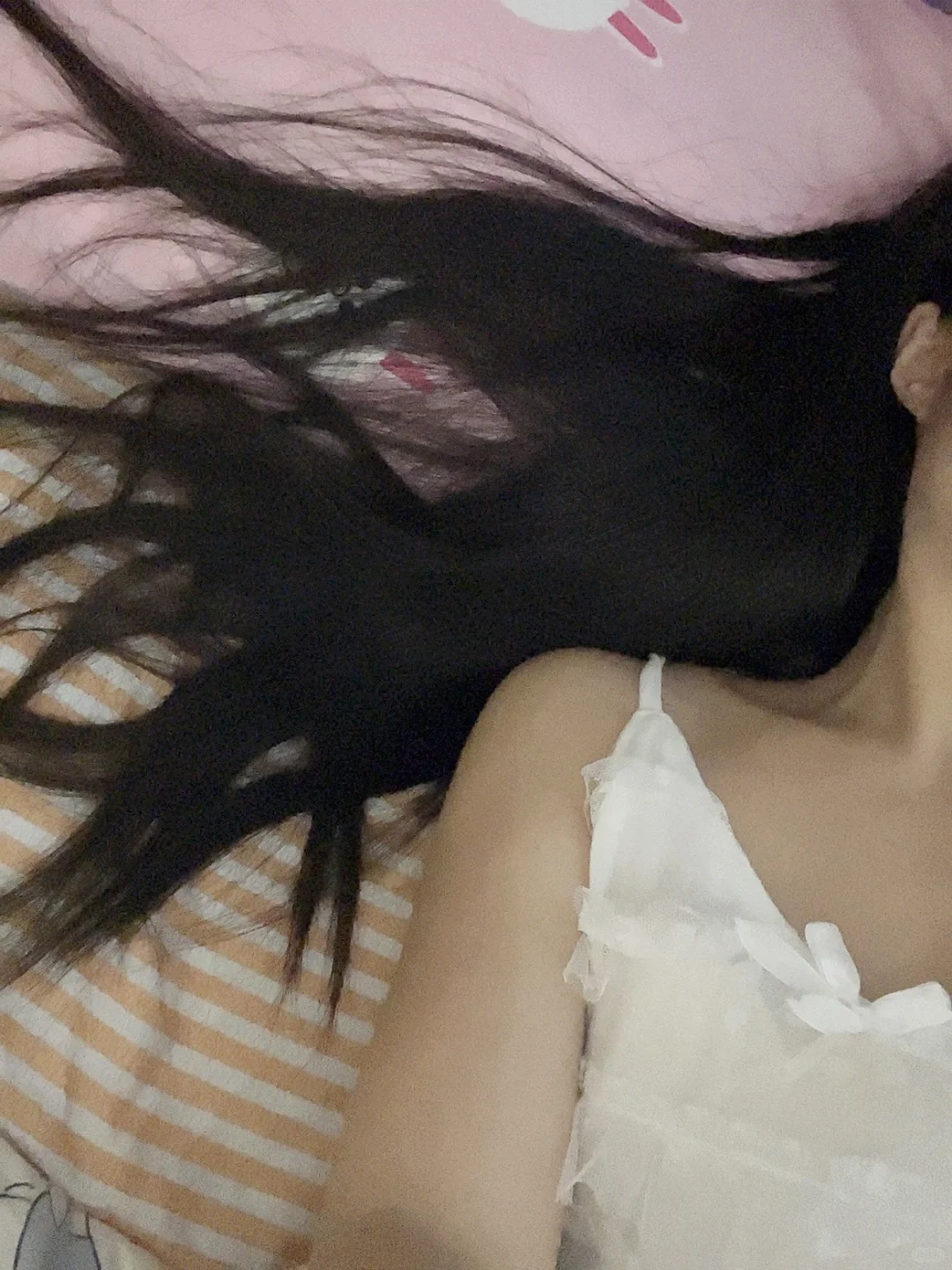 爱拍照的女孩