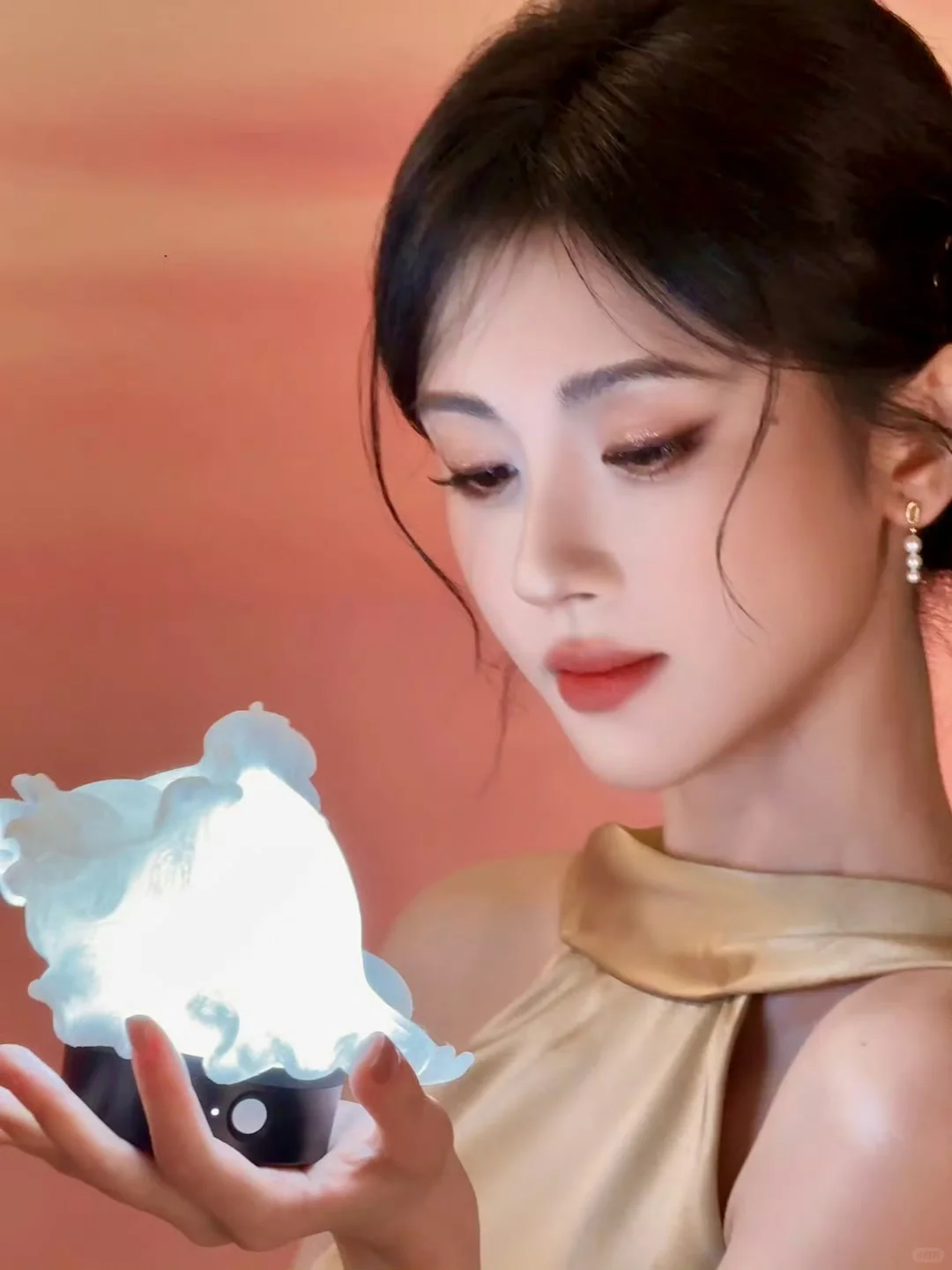 鞠婧祎最近封神的三组图