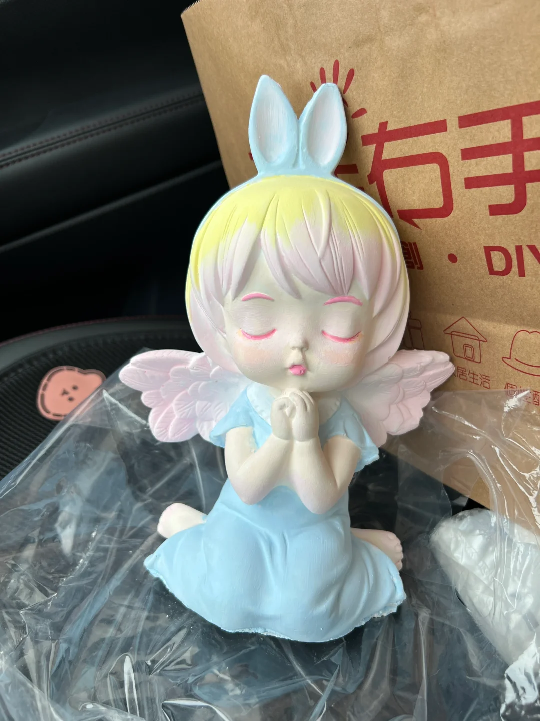 我也有自己的天使石膏娃娃了