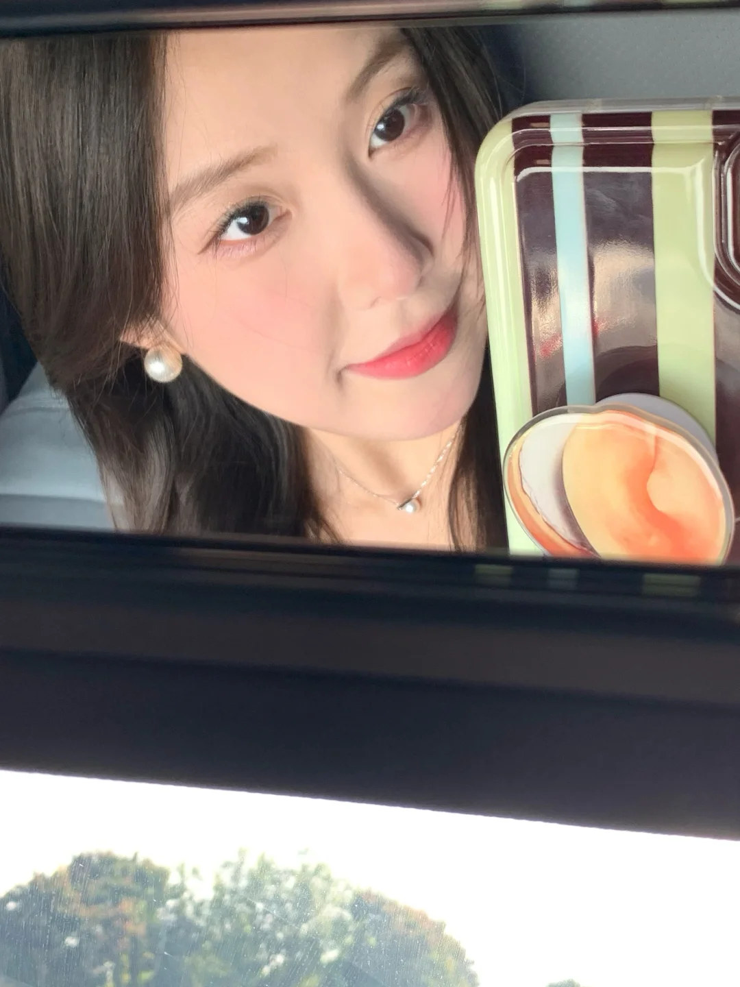 戴珍珠耳环的少女