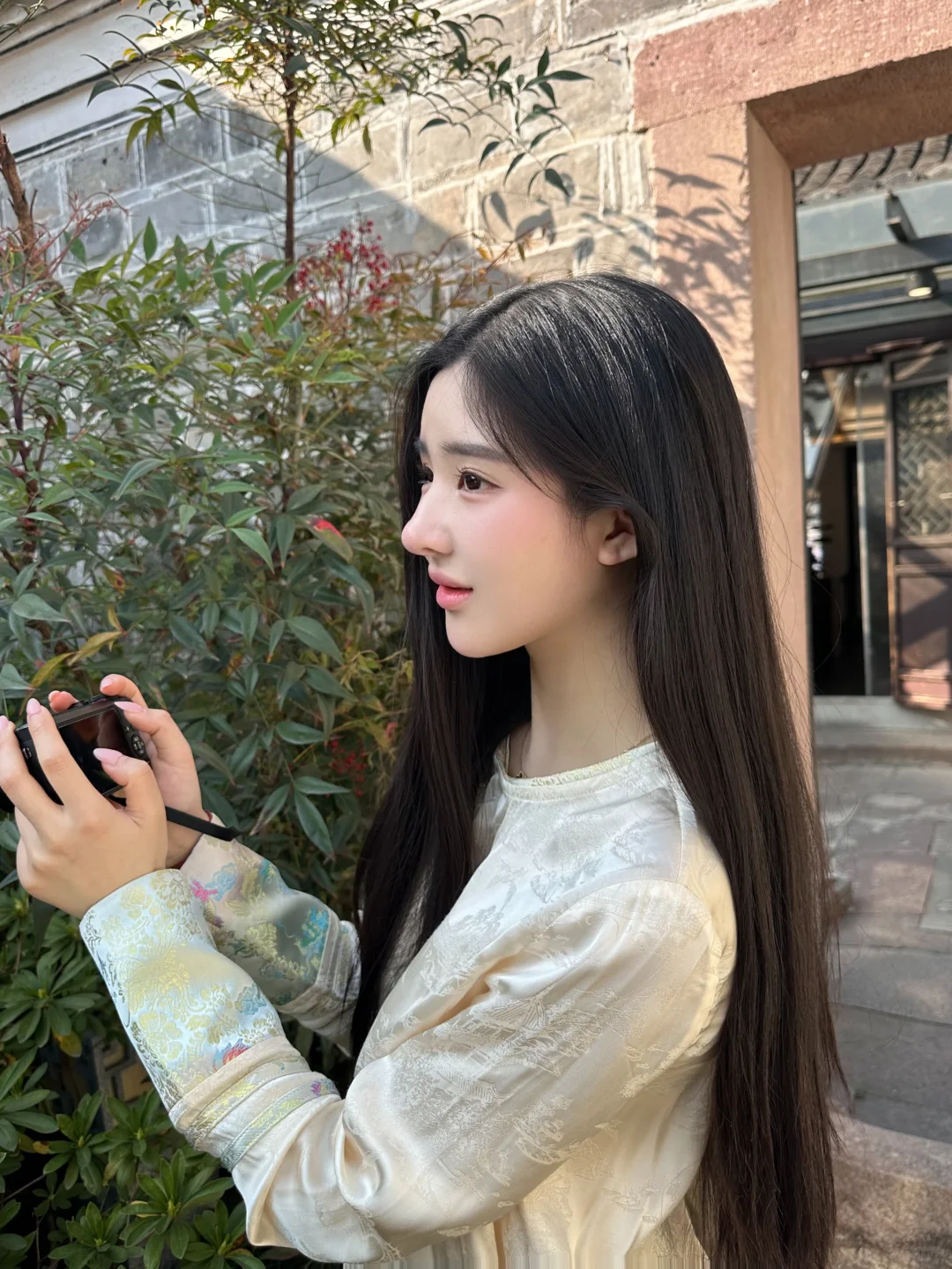 漂亮的不是我 是我身上这件散发的东方韵味