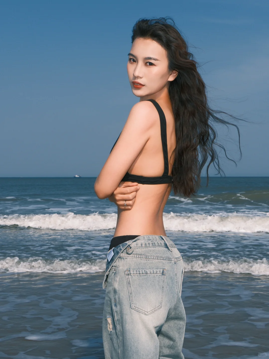 168 105斤 健身女孩的海边度假穿搭