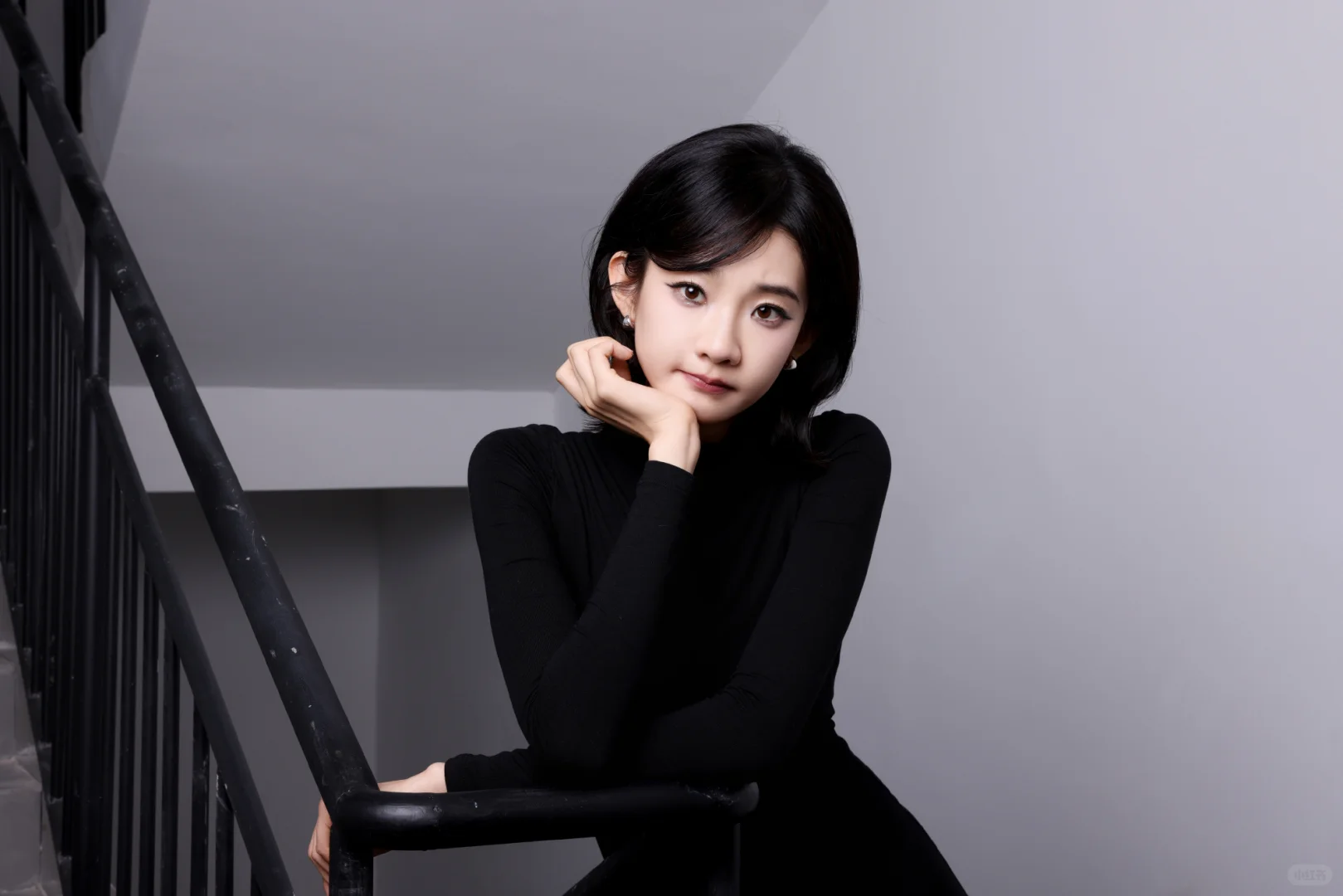 张艺凡女推定妆照