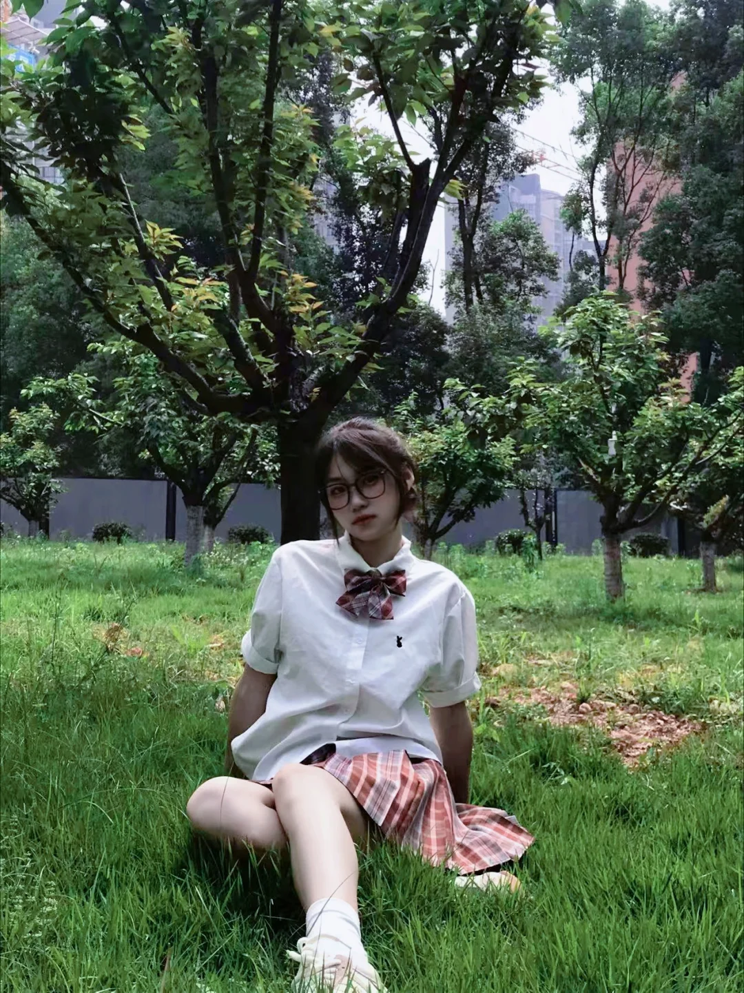 长沙女模蹲一个摄影师