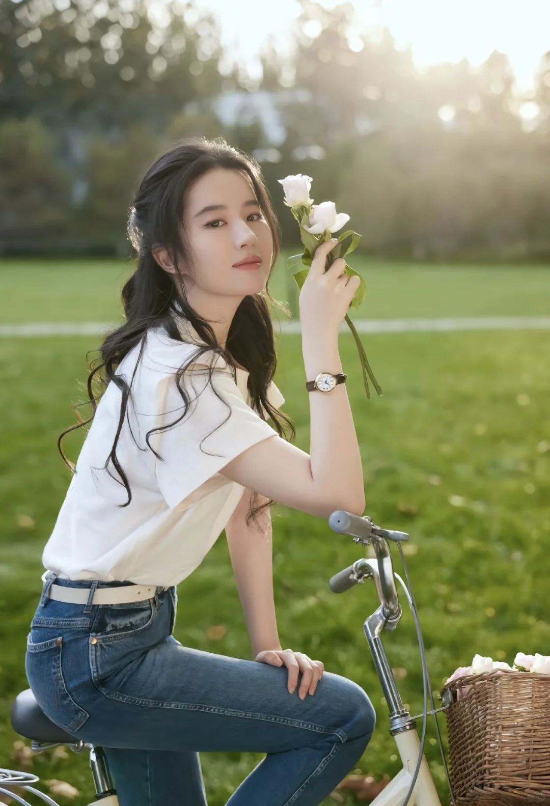刘亦菲仙颜 | 这难道不是从画中走出的仙子