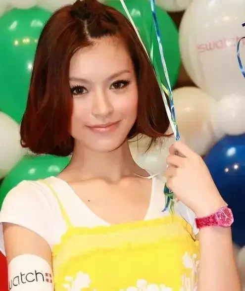 文咏珊：从嫩模始祖到豪门阔太，她的演艺生涯与情感之路