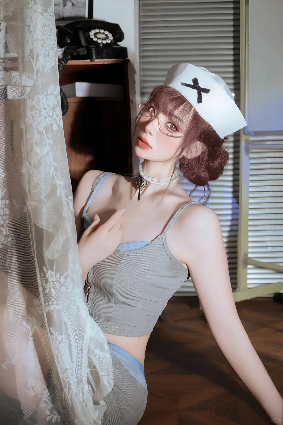 💉甜辣暴击！谁懂啊！御姐护士装写真直接美出