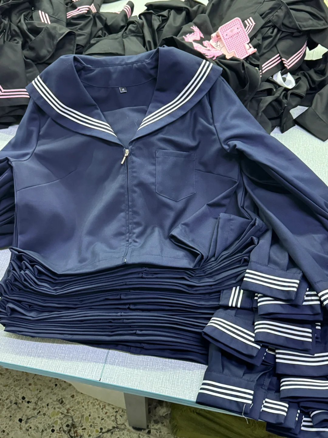 绀色水手服