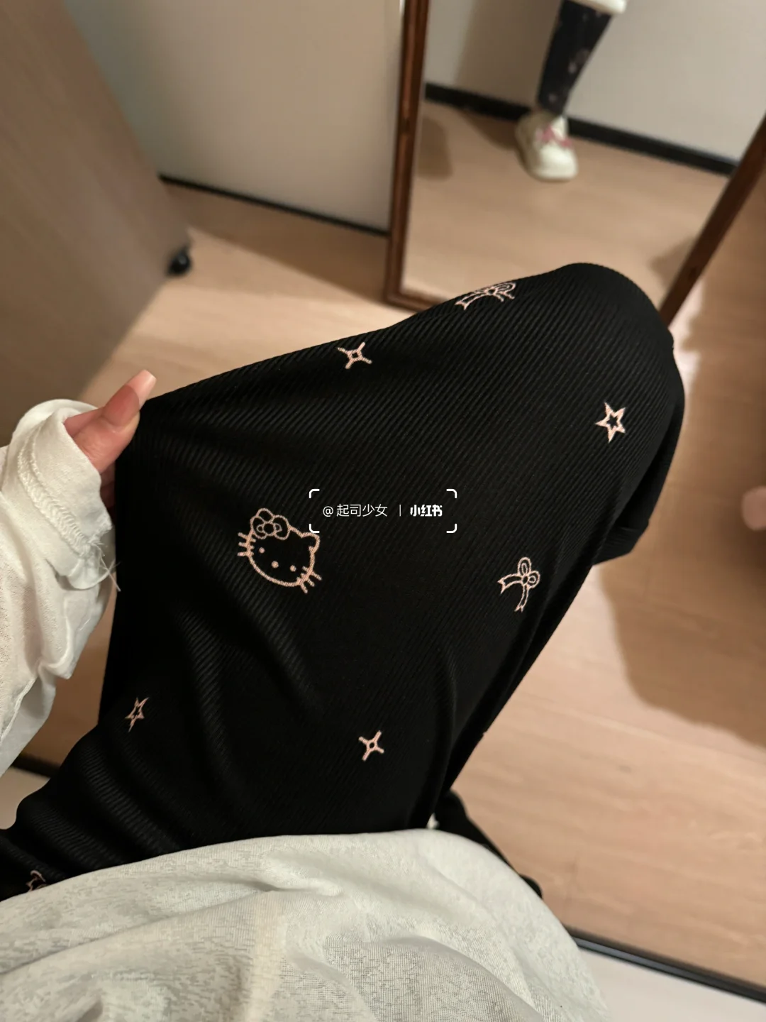 都！去！买！这条hellokitty美炸了啊啊啊！