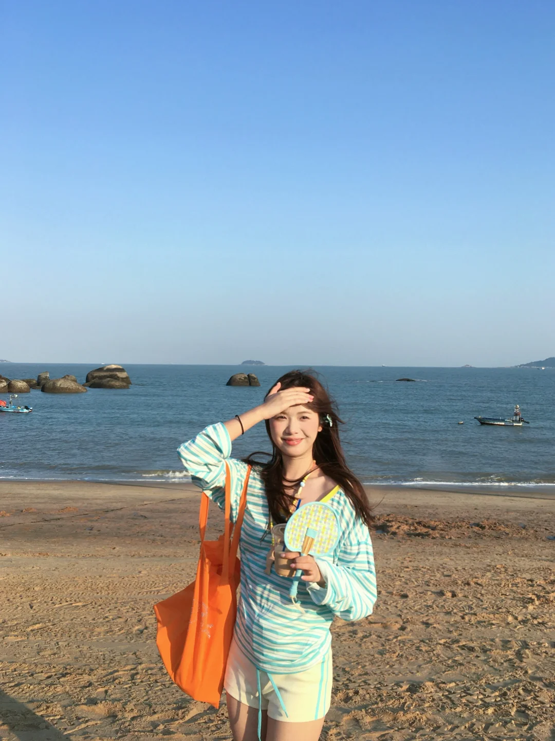 海边刚诞生的夏天˚ 