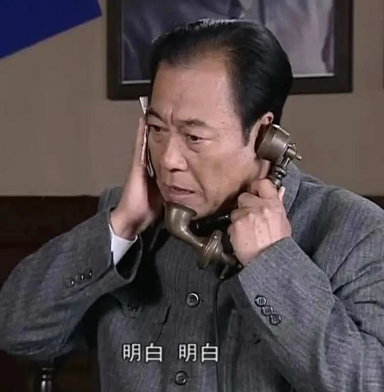潜伏表情包