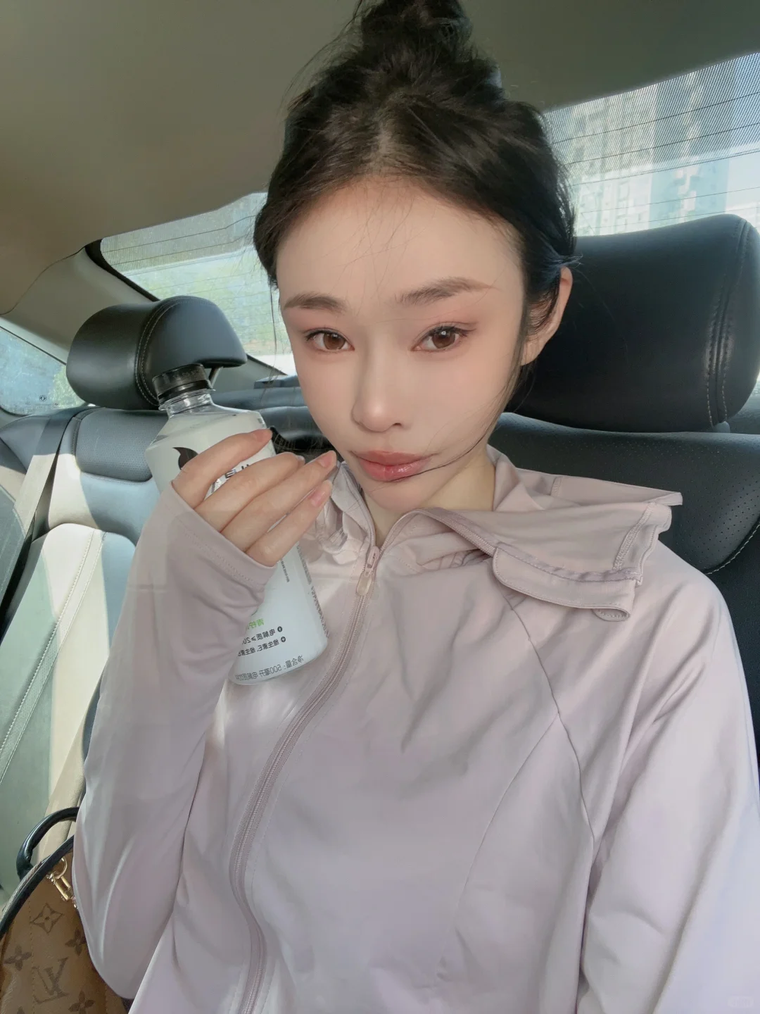 瑜伽裤爬山很奇怪吗😳？！