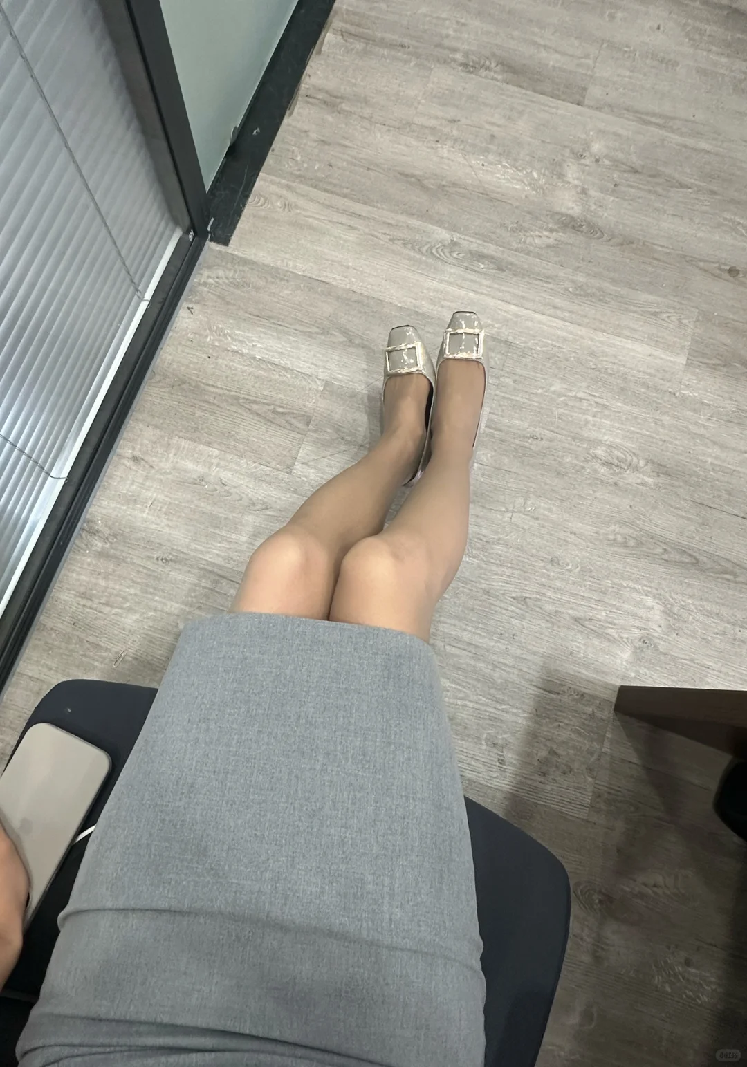 高个子通勤穿搭️太难了，咖色丝袜怎么搭配