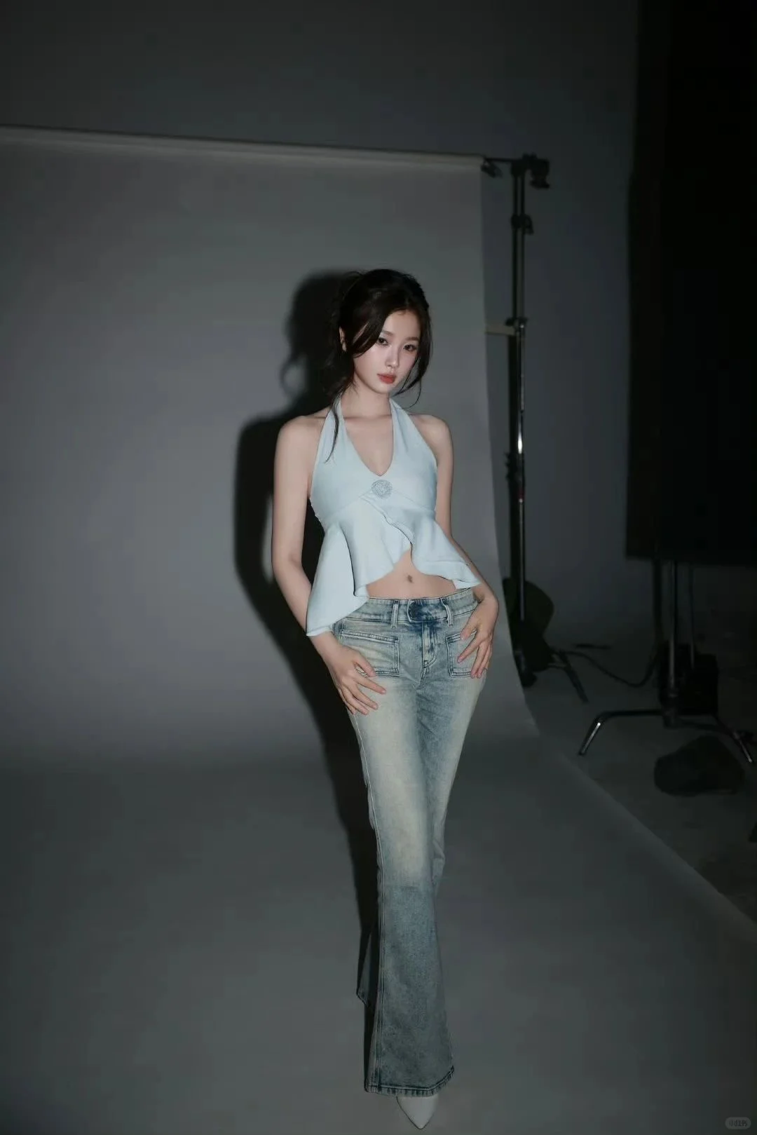 这组图真的完全凸显小林老师的熟女魅力啊！
