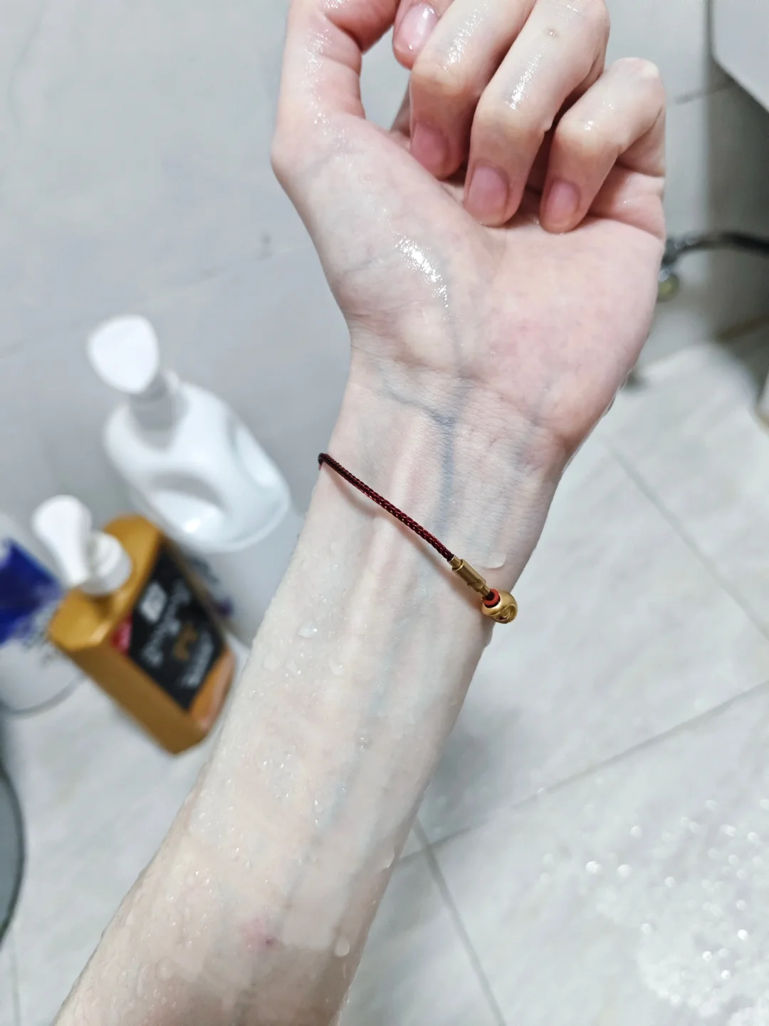 皮肤吹弹可破的才不是少女