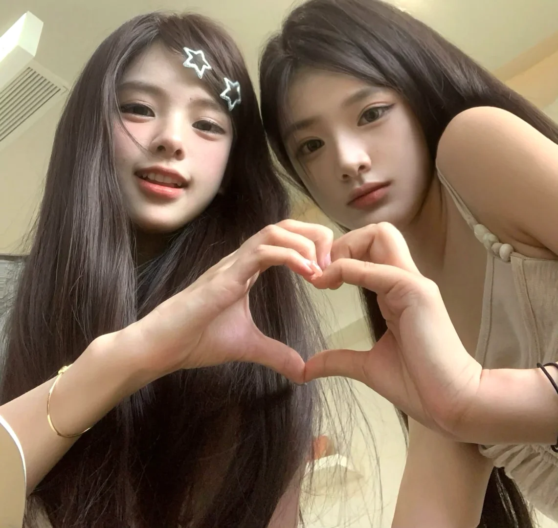 说我俩是双胞胎𖦹𖦹 .ᐟ.ᐟ跟着韩女学拍照噜