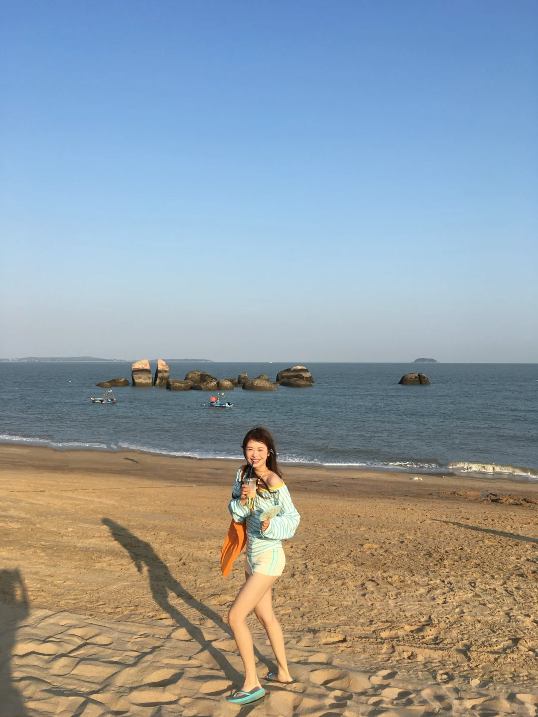 海边刚诞生的夏天˚ 
