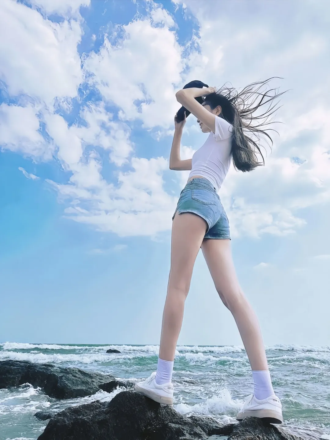 🌊海边漫步 | 清爽夏日穿搭公式