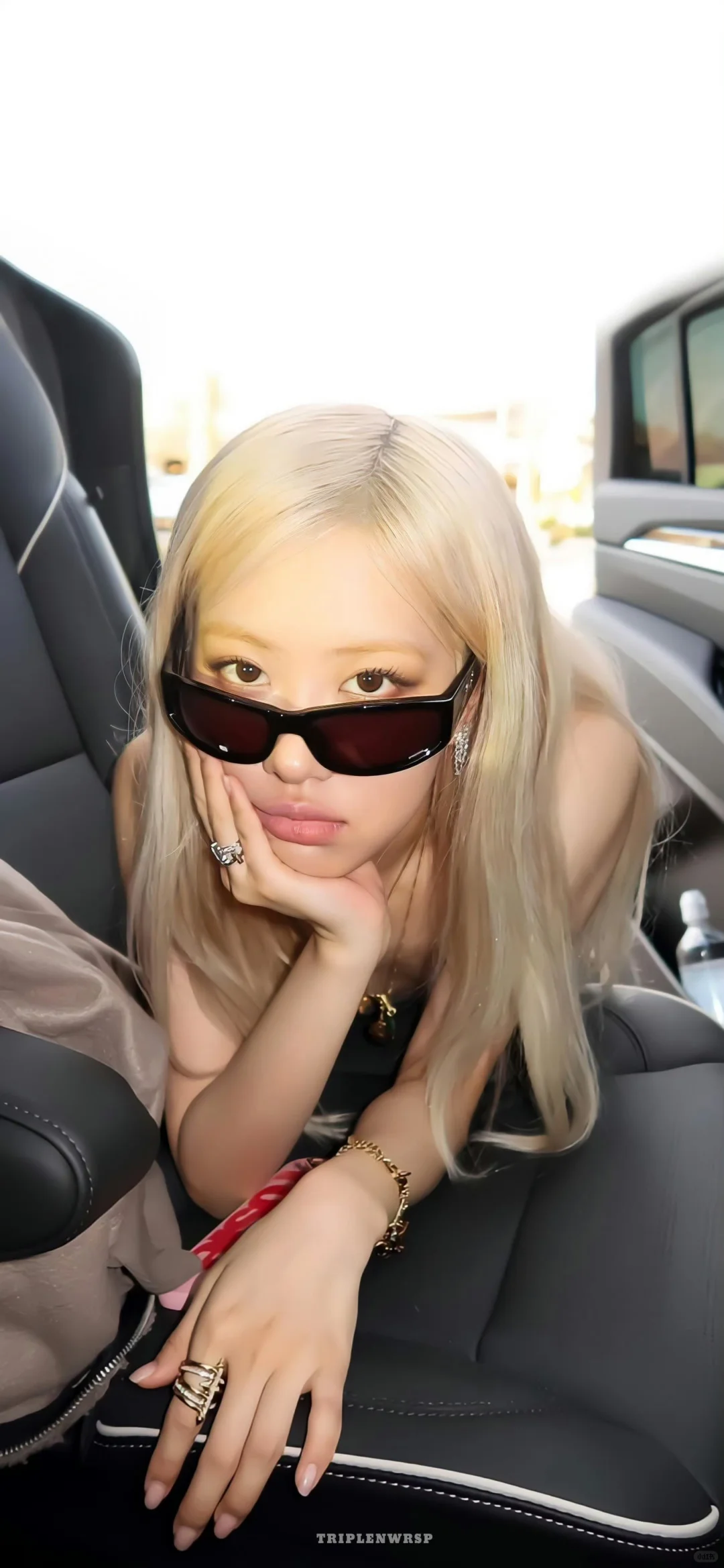 ROSÉ朴彩英壁纸！！！