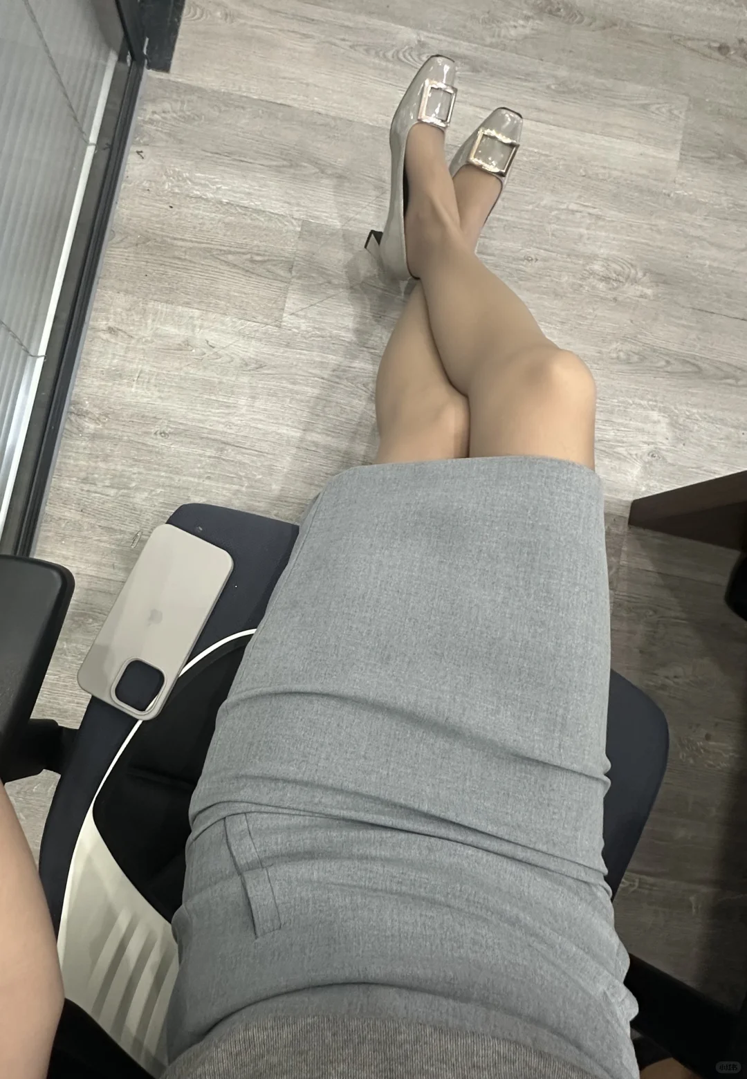 高个子通勤穿搭️太难了，咖色丝袜怎么搭配