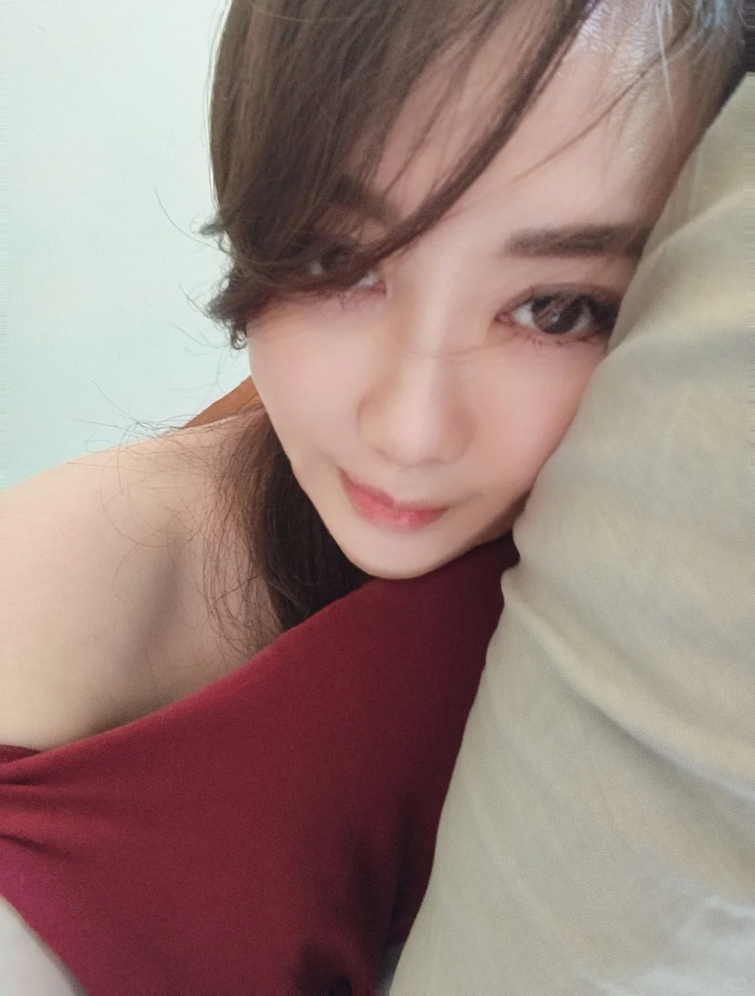 陽光喚醒了我，我用陽光吻過的我說早安